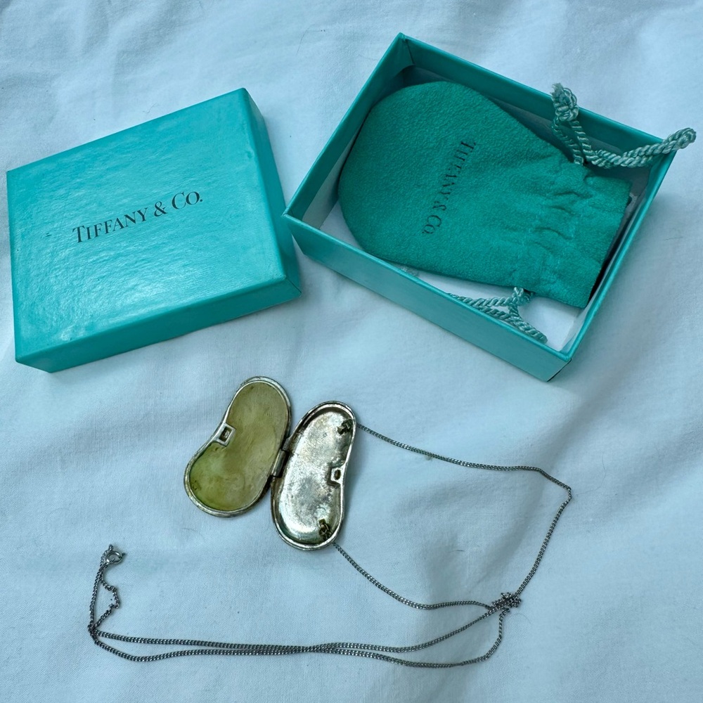 Vintage Elsa Peretti / Halston Bean Perfume Compact Tiffany box and pouch - Picture 4 of 8